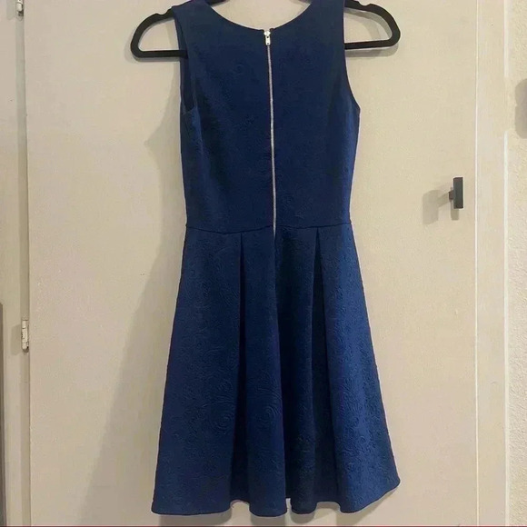 Green Envelope LA Mini Dress - Picture 5 of 5